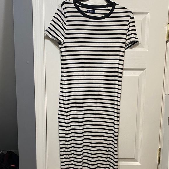 GAP Black and White Striped Midi Dress - Picture 1 of 4